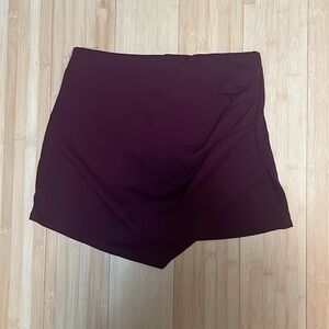 ‘Windsor’ brand, Size L, Uneven Maroon Mini Skort